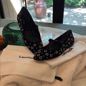 Larroude Black Blair Velvet Studs Ballet Flats as 8.5. Excellent Condition.